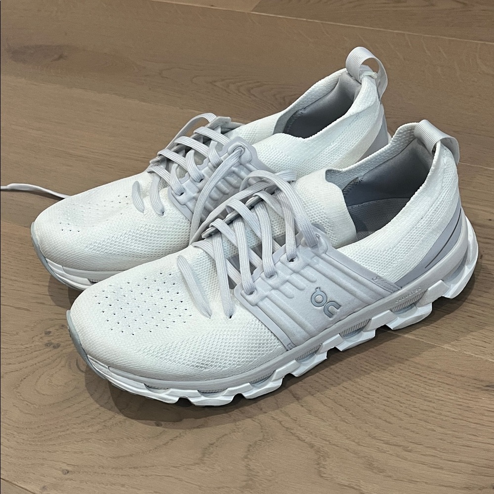 On Cloudswift Glacier White womens size 7